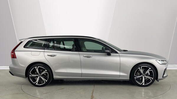 Used Volvo V60 2025 for sale - 75441168: Photo 3
