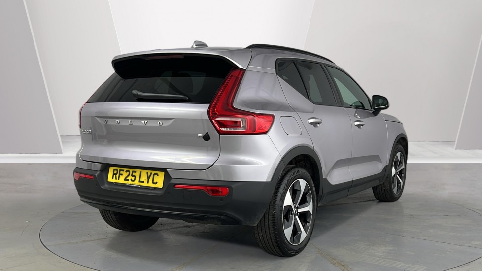 Used Volvo XC40 2025 for sale - 78128951: Photo 2
