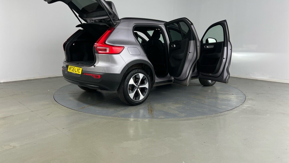 Used Volvo XC40 2025 for sale - 78128951: Photo 28