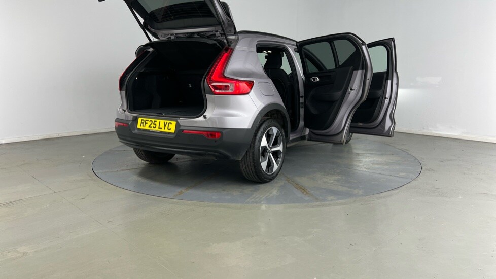 Used Volvo XC40 2025 for sale - 78128951: Photo 29
