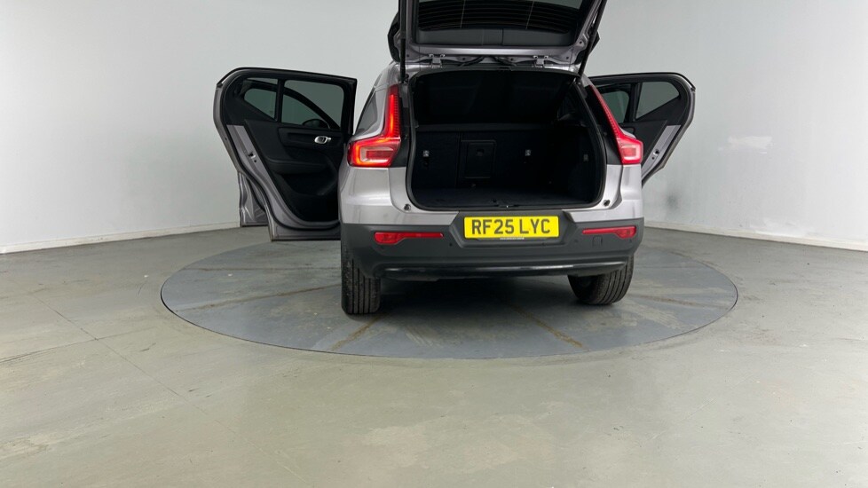 Used Volvo XC40 2025 for sale - 78128951: Photo 32