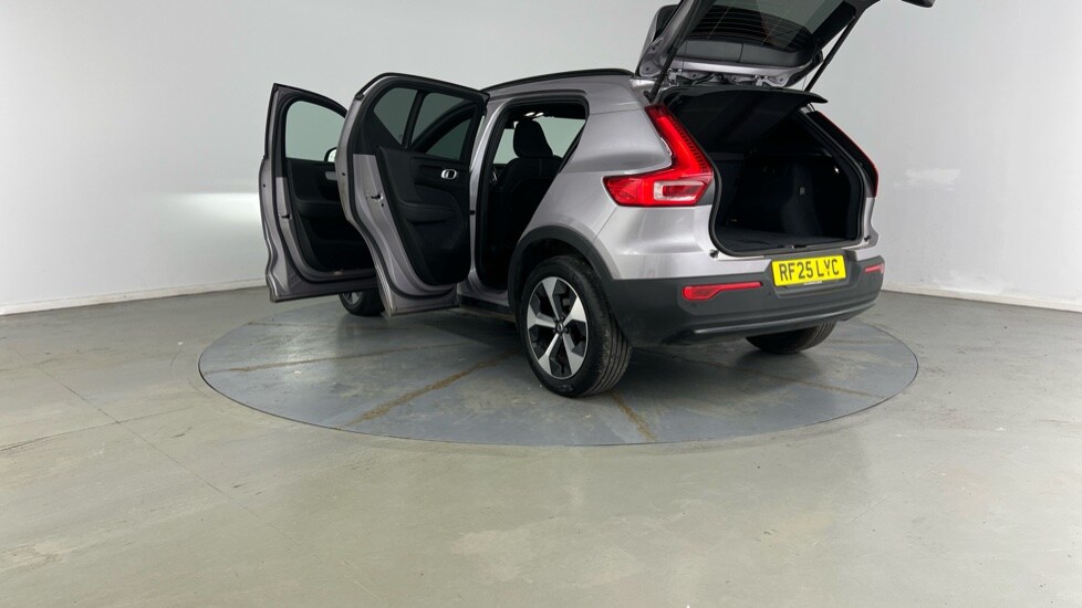 Used Volvo XC40 2025 for sale - 78128951: Photo 34