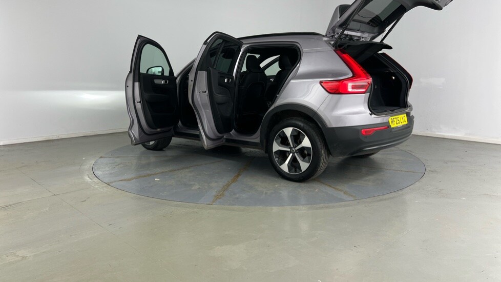 Used Volvo XC40 2025 for sale - 78128951: Photo 35