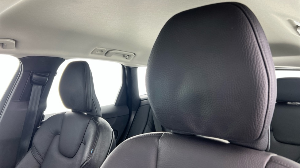 Used Volvo XC60 2023 for sale - 77397377: Photo 11