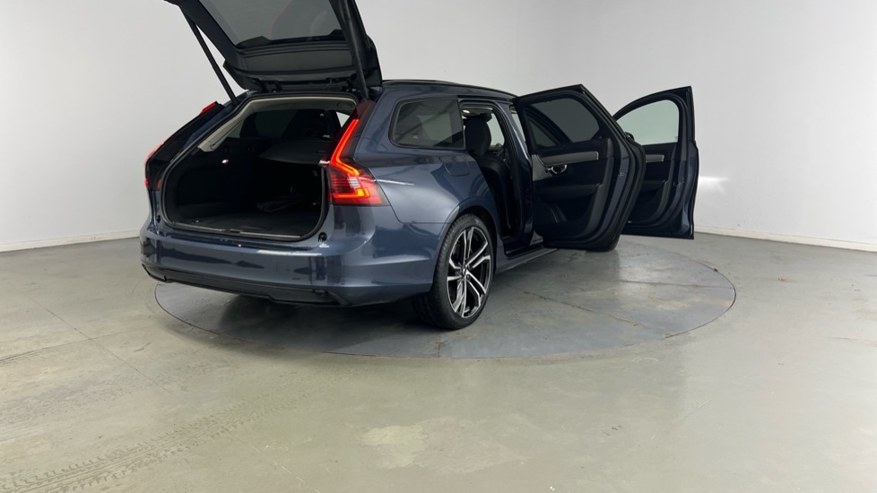Used Volvo V90 2024 for sale - 76788216: Photo 31