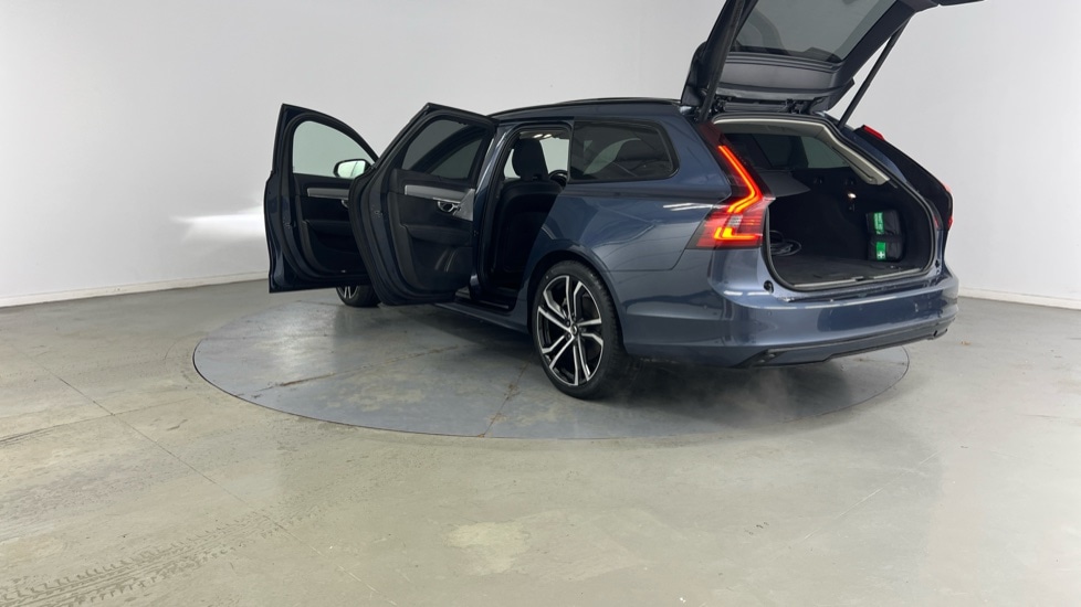 Used Volvo V90 2024 for sale - 76788216: Photo 36