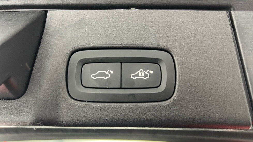 Used Volvo V90 2024 for sale - 77588418: Photo 16