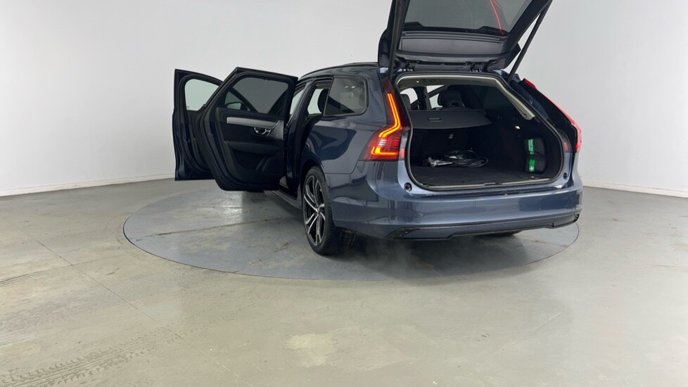 Used Volvo V90 2024 for sale - 77588418: Photo 35