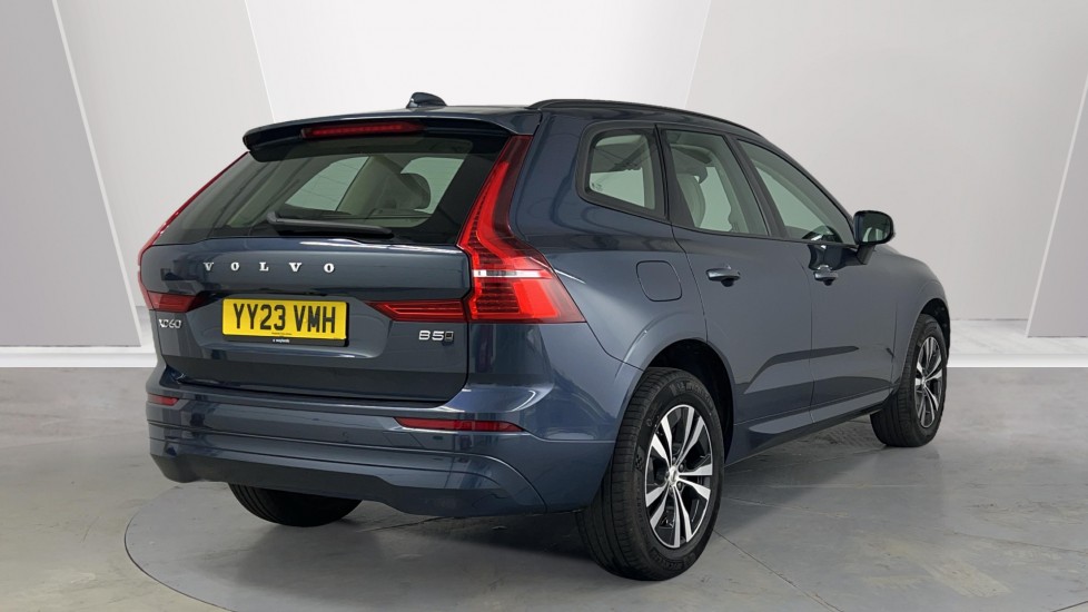 Used Volvo XC60 2023 for sale - 76104275: Photo 2