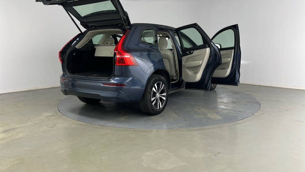 Used Volvo XC60 2023 for sale - 76104275: Photo 30
