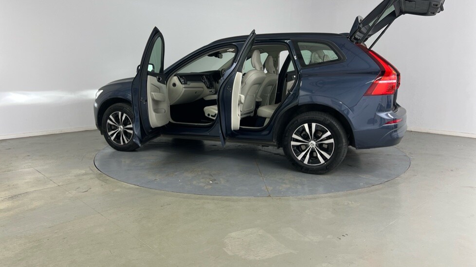 Used Volvo XC60 2023 for sale - 76104275: Photo 37