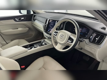 Used Volvo XC60 2023 for sale - 76104275: Photo 4