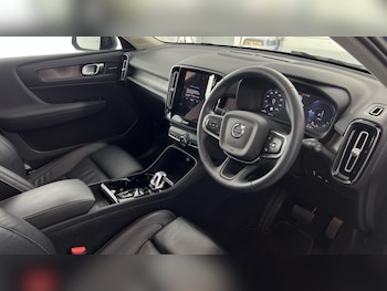 Used Volvo XC40 2022 for sale - 76984169: Photo