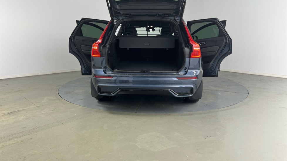 Used Volvo XC60 2021 for sale - 76915050: Photo 36