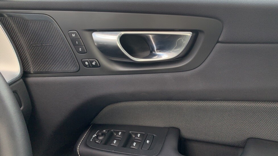 Used Volvo XC60 2021 for sale - 76379509: Photo 15