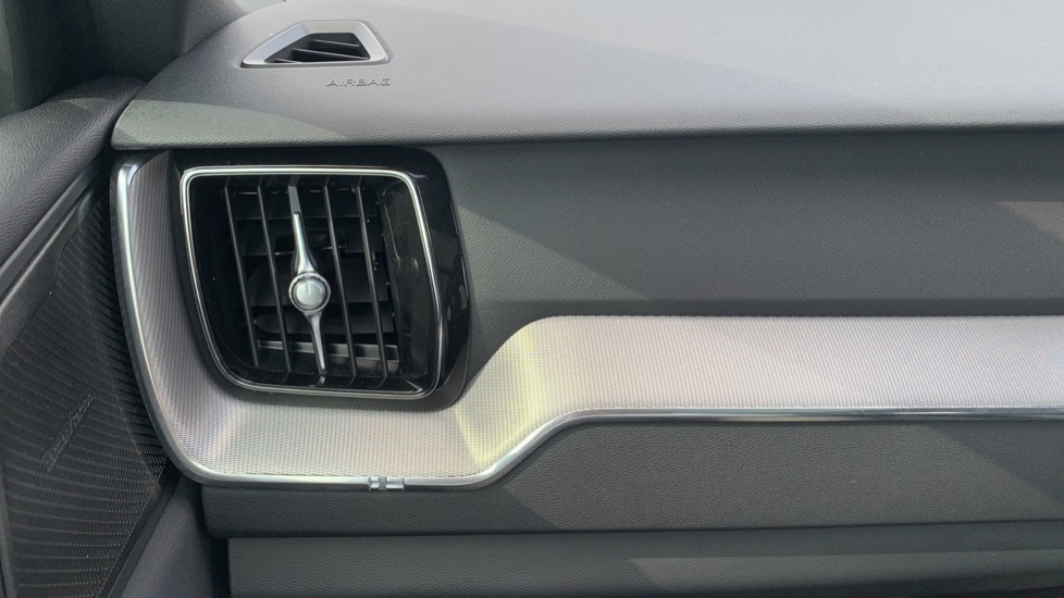 Used Volvo XC60 2021 for sale - 76379509: Photo 35