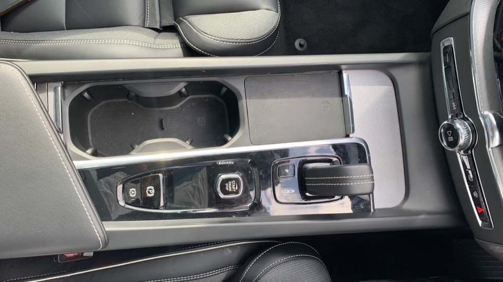 Used Volvo XC60 2021 for sale - 76379509: Photo 41