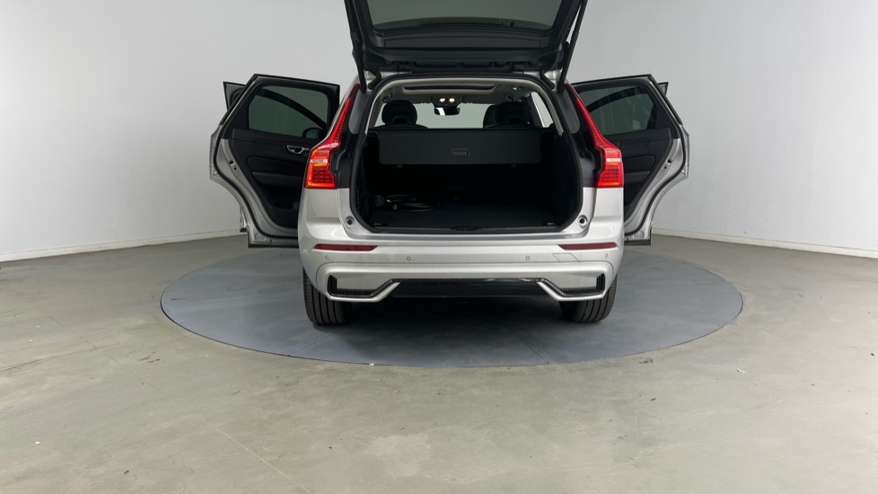 Used Volvo XC60 2025 for sale - 77178101: Photo 32