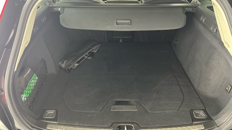 Used Volvo V60 2025 for sale - 76960021: Photo 13