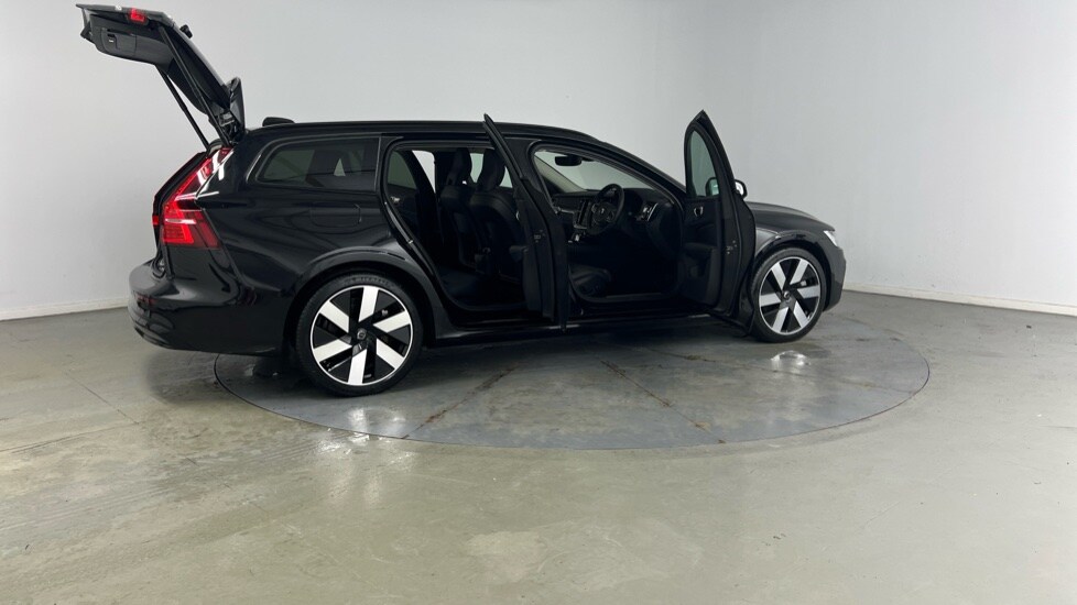 Used Volvo V60 2025 for sale - 76960021: Photo 27
