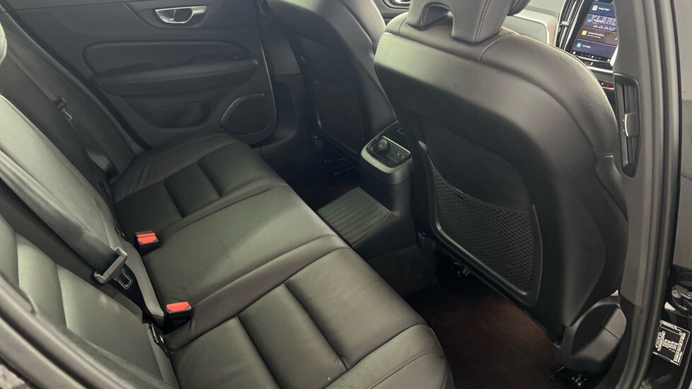 Used Volvo V60 2025 for sale - 76960021: Photo 6