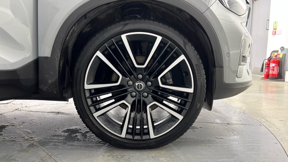 Used Volvo XC40 2025 for sale - 77556868: Photo 9