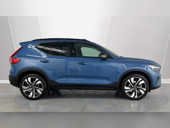 Used Volvo XC40 2025 for sale - 77690822: Photo
