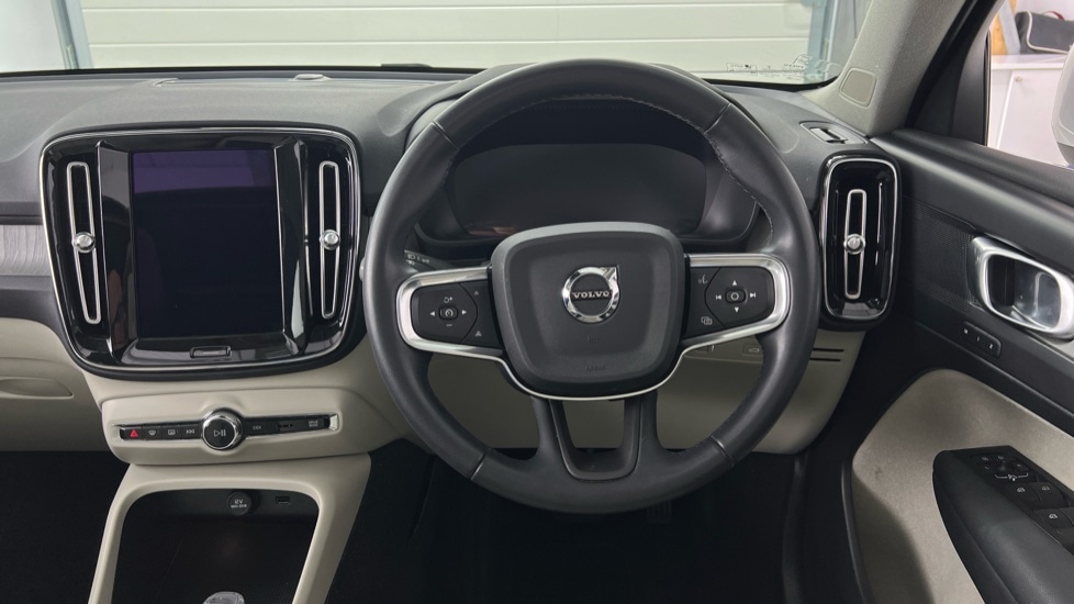 Used Volvo XC40 2021 for sale - 76100000: Photo 10
