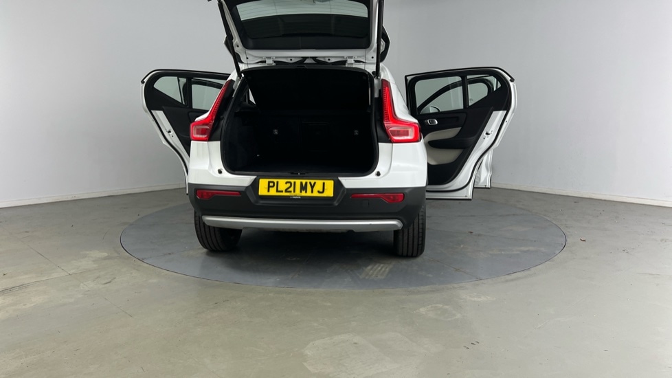 Used Volvo XC40 2021 for sale - 76100000: Photo 32