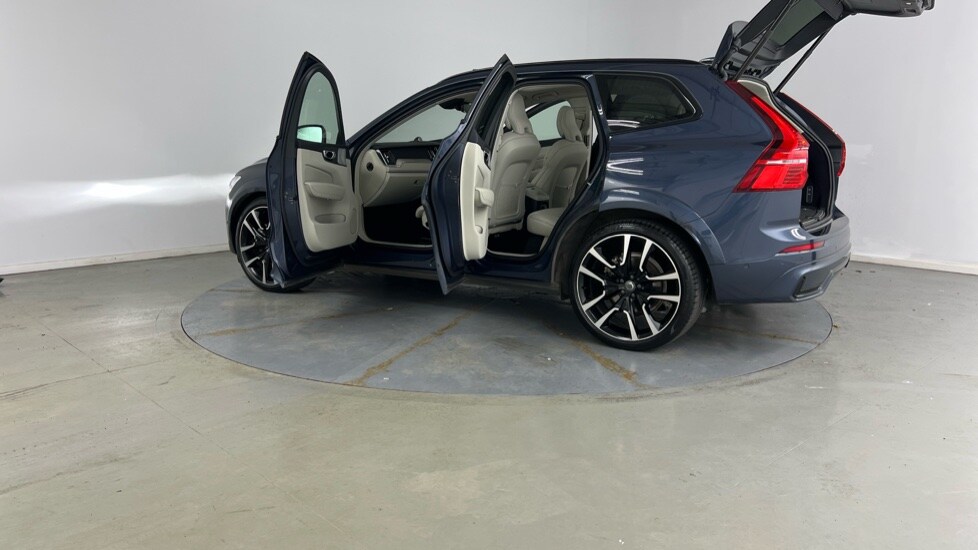 Used Volvo XC60 2022 for sale - 77855769: Photo 37