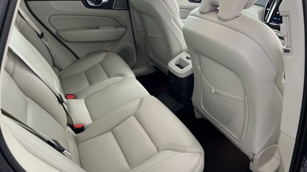 Used Volvo XC60 2022 for sale - 77855769: Photo 6