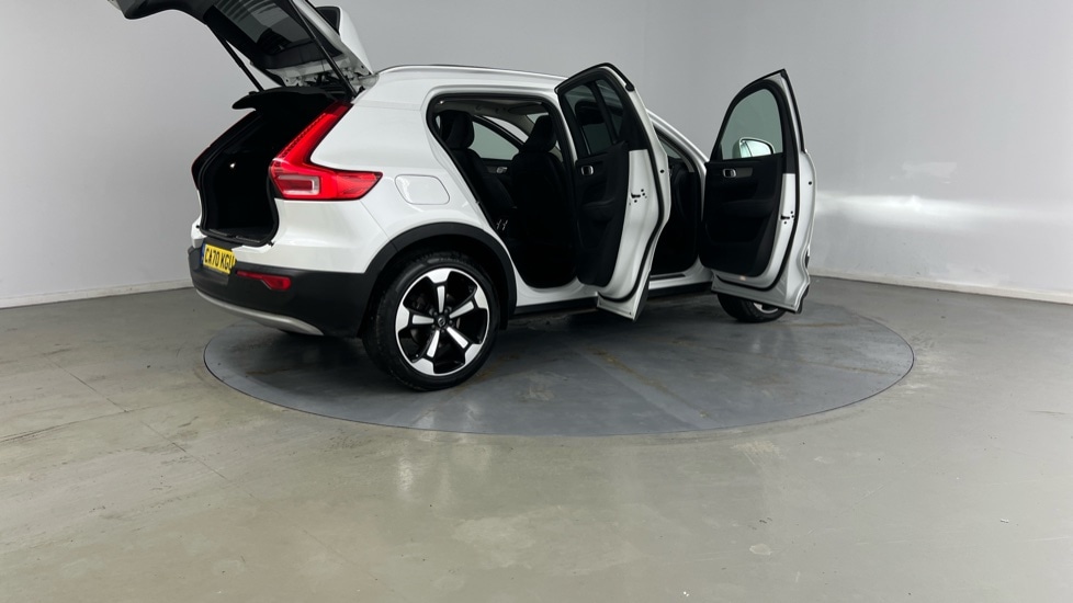 Used Volvo XC40 2020 for sale - 77300431: Photo 29