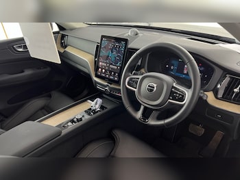 Used Volvo XC60 2025 for sale - 78080897: Photo