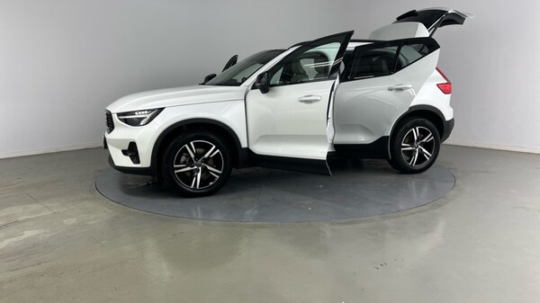 Used Volvo XC40 2023 for sale - 75441354: Photo 41