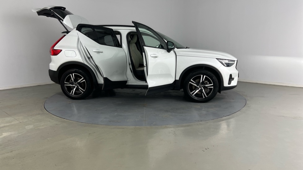 Used Volvo XC40 2023 for sale - 77099124: Photo 25