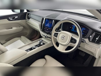 Used Volvo XC60 2023 for sale - 79317524: Photo