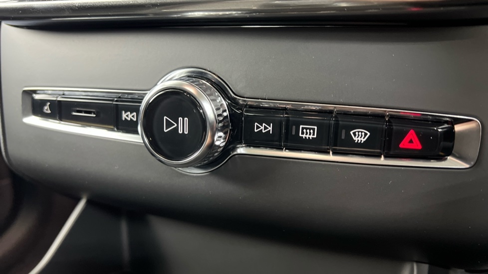 Used Volvo XC90 2025 for sale - 77762690: Photo 40