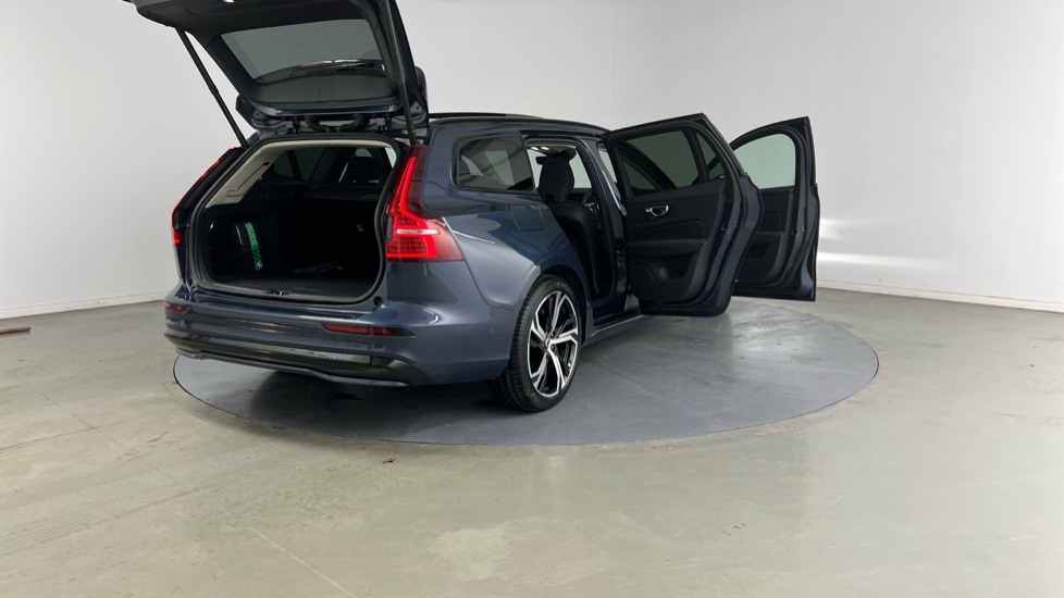 Used Volvo V60 2025 for sale - 77531976: Photo 30