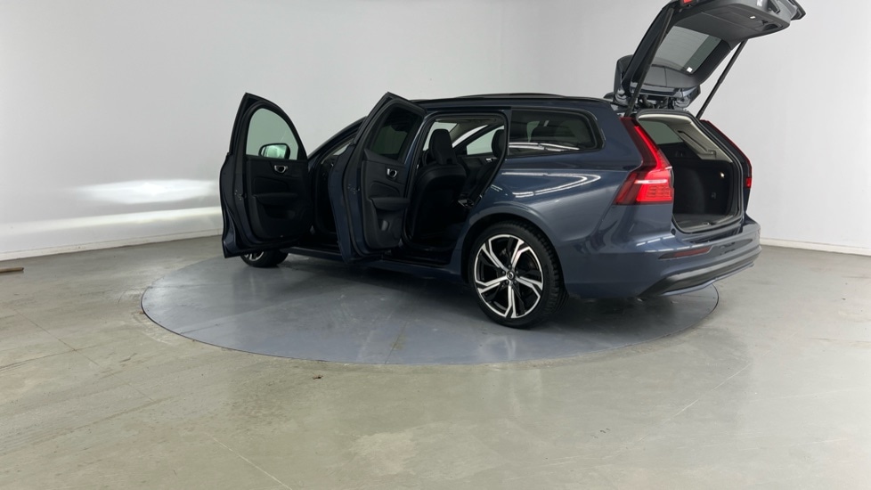 Used Volvo V60 2025 for sale - 77531976: Photo 35