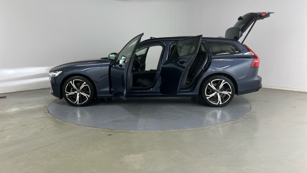 Used Volvo V60 2025 for sale - 77531976: Photo 37