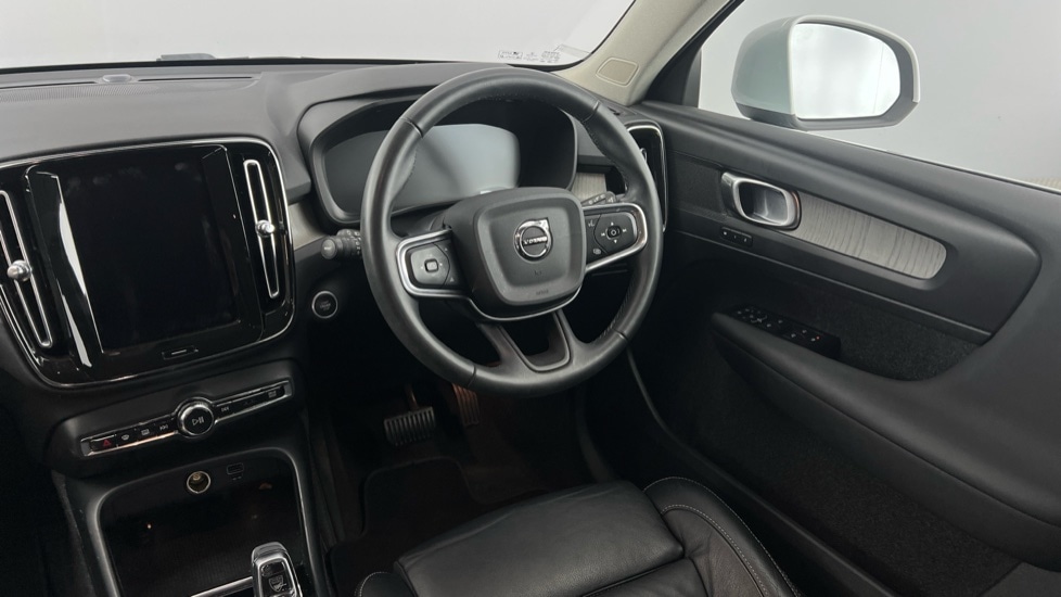 Used Volvo XC40 2021 for sale - 77380949: Photo 8