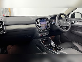 Used Volvo XC40 2023 for sale - 79297095: Photo