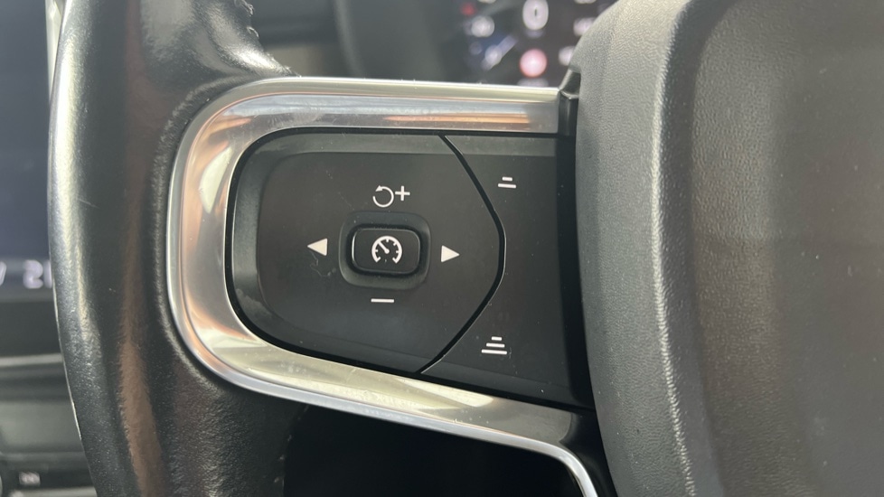 Used Volvo XC40 2019 for sale - 76669882: Photo 17