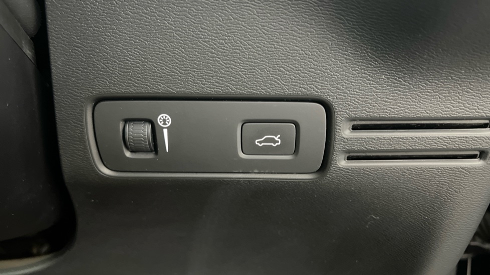 Used Volvo XC40 2019 for sale - 76669882: Photo 27