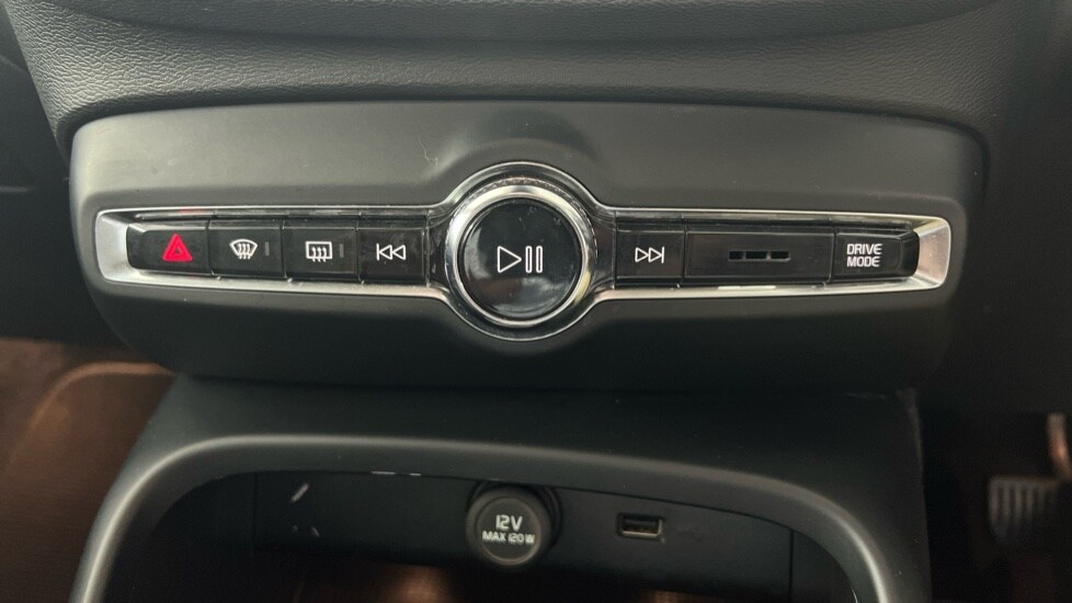 Used Volvo XC40 2019 for sale - 76669882: Photo 31