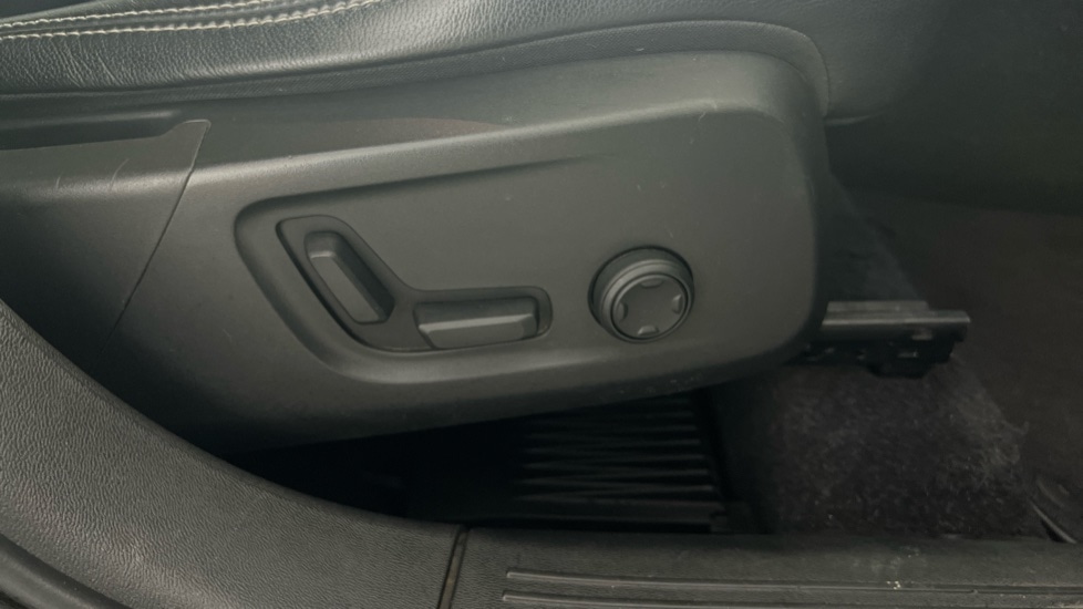 Used Volvo XC40 2019 for sale - 76669882: Photo 32