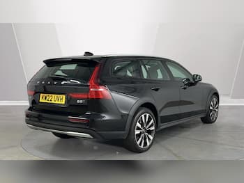 Used Volvo V60 2022 for sale - 79622571: Photo