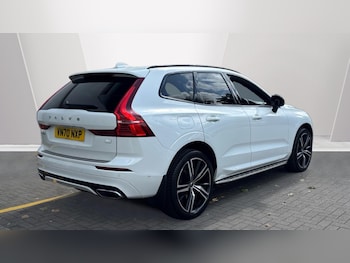Used Volvo XC60 2020 for sale - 76130477: Photo 2