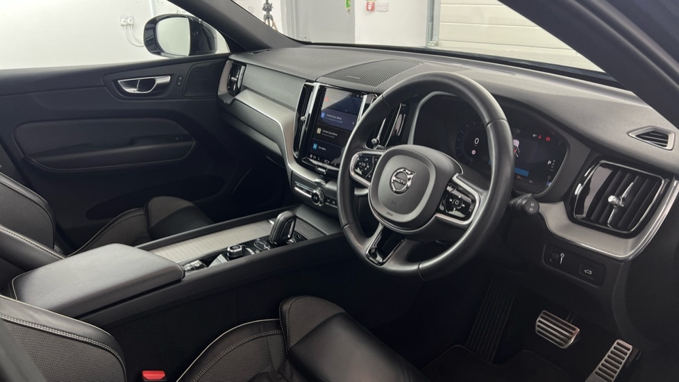 Used Volvo XC60 2022 for sale - 76851241: Photo 4