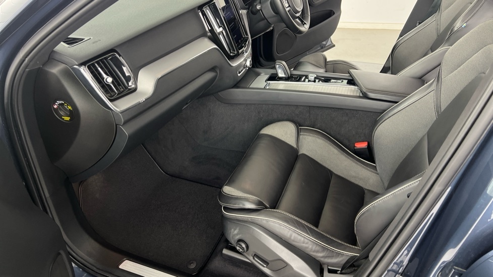 Used Volvo XC60 2022 for sale - 76851241: Photo 42